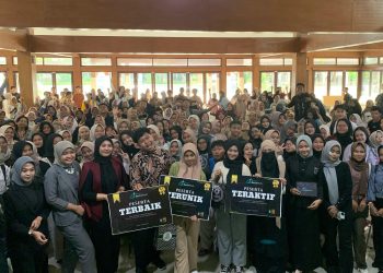 Membangun Kepercayaan Diri: Galeri Bertumbuh Ajak Ratusan Anak Muda Ngawi Berlatih Public Speaking 2025