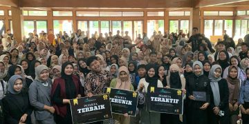 Membangun Kepercayaan Diri: Galeri Bertumbuh Ajak Ratusan Anak Muda Ngawi Berlatih Public Speaking 2025