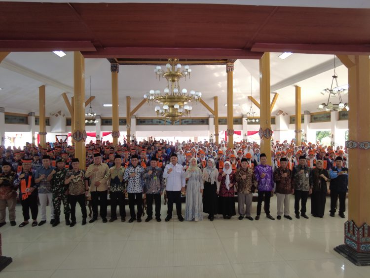 Pelepasan 477 Jamaah Haji Ngawi, Bupati Ony Anwar Tekankan Semangat Kebersamaan