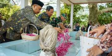 Ziarah Makam Leluhur, Pemkab Ngawi Awali Peringatan Hari Jadi ke-667 Tahun 2025
