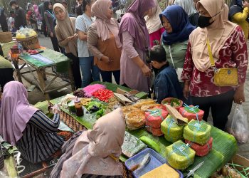 Pasar Jadoel Ahad Legi Tawun, Wisata Tradisional Unik di Ngawi