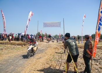 Gastrack Bandangan Meriahkan Dusun Krawut Ngawi, Wujud Syukur Panen dan Pelestarian Budaya Lokal